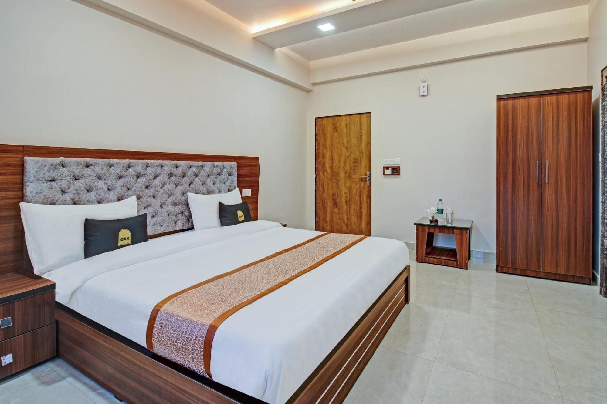 Townhouse Oak Vs Shivanya Lucknow Exterior foto